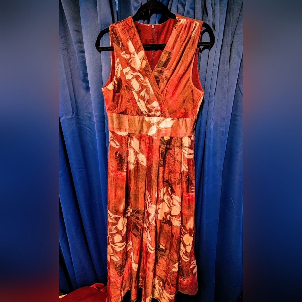 Floral Maxi Dress In Maroon